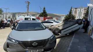 Kahramanmaraş’ta Otomobil Ters Döndü, Facia Kıl Payı Atlatıldı