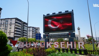 Kırmızı Beyaz Kahramanmaraş: Şehir Dijital Bayraklarla Süslendi