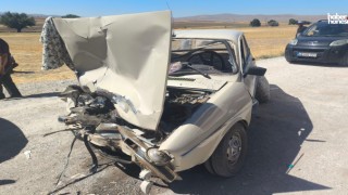 Kahramanmaraş Afşin’de Feci Kaza! Otomobilde Sıkışan 2 Kişi Kurtarıldı