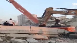 Kahramanmaraş’ta Ağır Hasarlı Binanın Yıkımında Bir Kişi Öldü