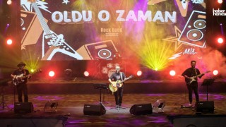 “Oldu O Zaman” Geleneksel Ağustos Fuarı’nda Rock Rüzgârı Estirdi