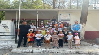 AK Parti Dulkadiroğlu Kadın ve Gençlik Kollarından Miniklere Tatlı Sürpriz