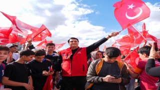 Şehitkamil’de Gençler Cumhuriyet İçin Yürüdü