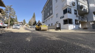 Dulkadiroğlu Bahçelievler’de Altyapı Sonrası Bozulan Yollar Sıcak Asfaltla Onarılıyor