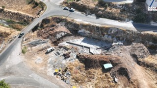 Kahramanmaraş Büyükşehir Pazarcık’ta Yarım Asırlık Eski Köprüyü Yeniliyor