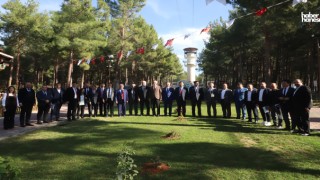 Kahramanmaraş’ta Gençlere Mikrofon Açıldı: “Gençler Kürsüde” Programı Protokolle Başladı