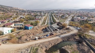 Kahramanmaraş Büyükşehir’in Şekeroba Köprüsü Hızla Yükseliyor
