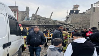 Kahramanmaraş’ta Metruk Bina Yerle Bir Oldu!
