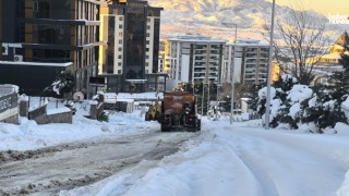 Kahramanmaraş Büyükşehir, Buzlanmanın Önüne Geçmek İçin Durmaksızın Sahada