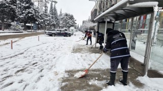 Kahramanmaraş Büyükşehir Karla Mücadelede Seferber Oldu; 2 Bin 287 Talebe Anında Müdahale