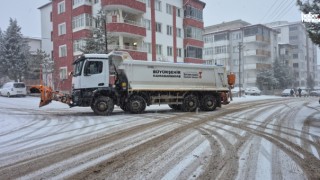 Kahramanmaraş Büyükşehir, Kuzey İlçelerde 48 Araçla Karla Mücadelesini Sürdürüyor