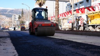 Kahramanmaraş Trabzon Bulvarı’nda Sıcak Asfaltla Ulaşım Yeniden Konforlu