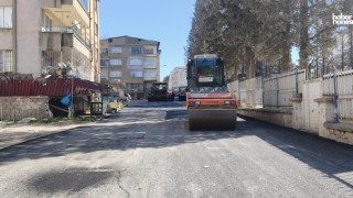 Kahramanmaraş Büyükşehir, Dulkadiroğlu Yenişehir Mahallesi’nde Asfalt Seferberliğini Sürdürüyor