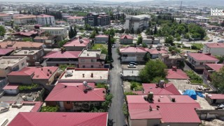 Kahramanmaraş Büyükşehir, Dulkadiroğlu Yavuz Selim Mahallesi’nde Sokak Sokak Cadde Cadde Asfalt Seriyor