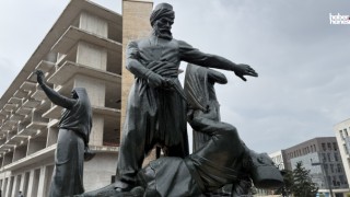 Kahramanmaraş’ta Kıbrıs Meydanı’nın Sembolü Yeniden Yerine Konuldu