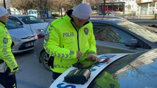 Kahramanmaraş’ta Trafikte Dehşet! Araçtan İnip Saldırgan Tavır Sergileyen Sürücüye Rekor Ceza