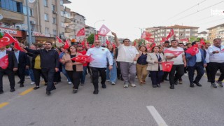 Şehitkamil’de Kırmızı Beyaz Gece: 19 Mayıs Coşkusu Zirveye Çıktı
