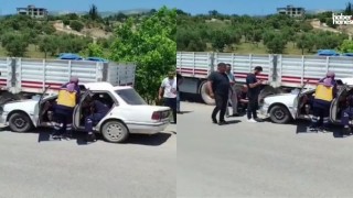 Kahramanmaraş'ta Otomobil Tır Dorsesine Saplandı! Yaralılar Hastaneye Kaldırıldı