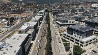 Azerbaycan Bulvarı'nda Asfalt Seferberliği! Çalışmalar Hız Kesmeden Sürüyor