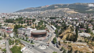 Nursultan Nazarbayev Bulvarı’nda Dönüşüm Yürüyüş Yolu İmalatıyla Sürüyor