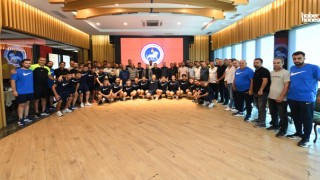 Başkan Görgel, İstiklalspor Yönetimi ve Futbolcularıyla Bir Araya Geldi