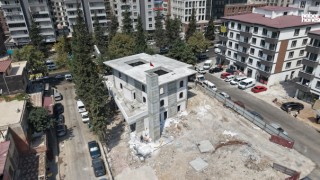 Depremde Hasar Alarak Yıkılan Fatma Gölcü Camii, Hızla Yükseliyor