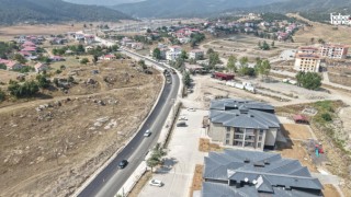 Kahramanmaraş Büyükşehir, Andırın’da Yol Yatırımlarını Artırarak Sürdürüyor