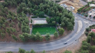 Kahramanmaraş Büyükşehir, Türkoğlu’ndaki Halı Sahayı Yenileyerek Gençlere Kazandırıyor