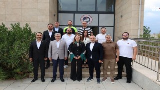 Milletvekili Karakoç'tan Kahramanmaraş İstiklalspor’a Ziyaret: Gündem Spor ve Kentin Geleceği Oldu