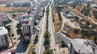 Kahramanmaraş Büyükşehir Ekipleri Afşinbey Caddesi’nde Temizlik Mesaisinde
