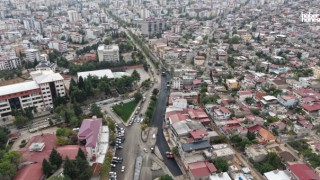 Kahramanmaraş Büyükşehir Bayazıtlı Bulvarı’nda Asfalt Mesaisini Sürdürüyor